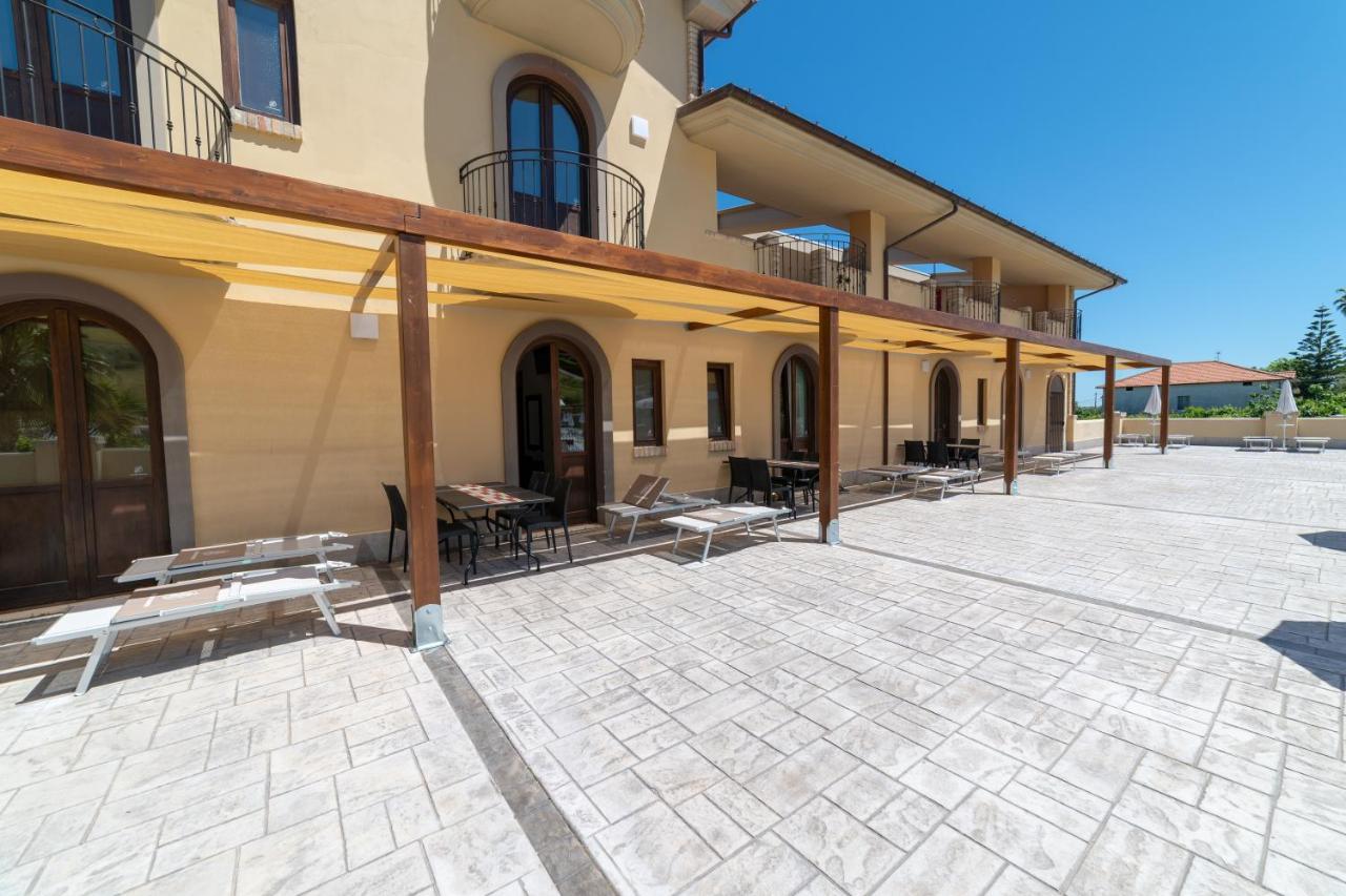 Country House Vecchio Frantoio Hotel Martinsicuro Exterior photo